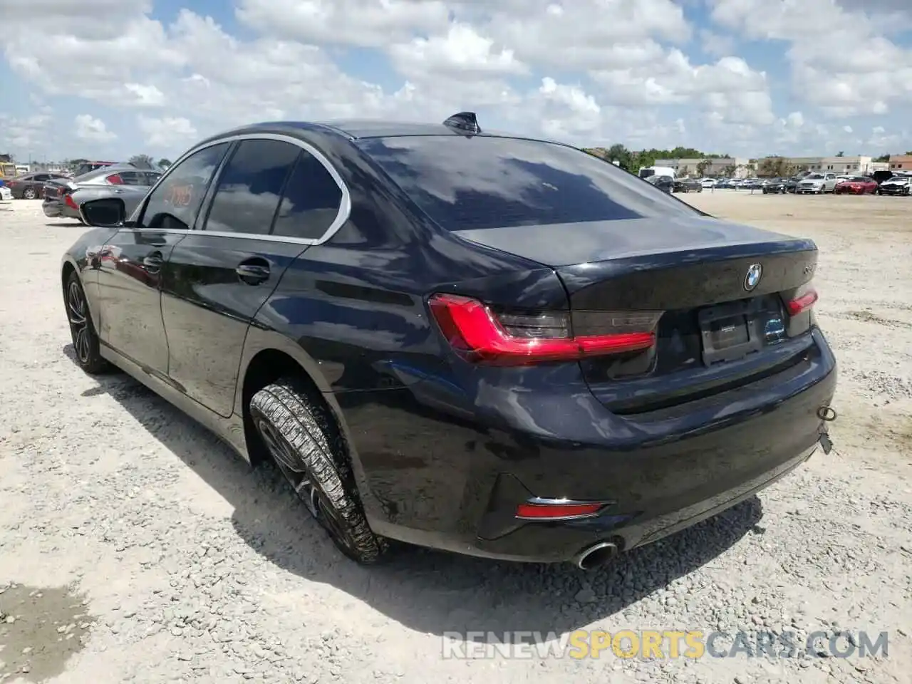 3 Photograph of a damaged car 3MW5R1J01M8B96975 BMW 3 SERIES 2021