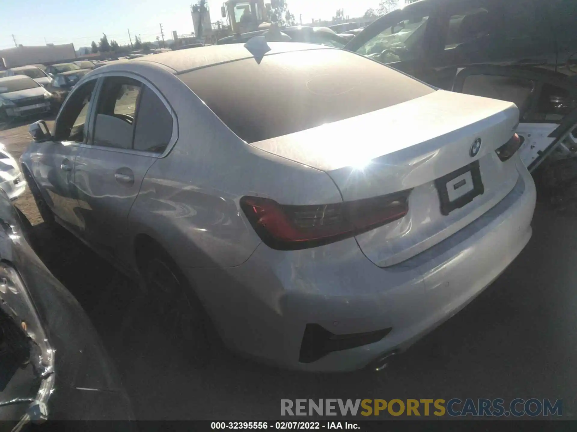 3 Photograph of a damaged car 3MW5R1J01M8C05996 BMW 3 SERIES 2021