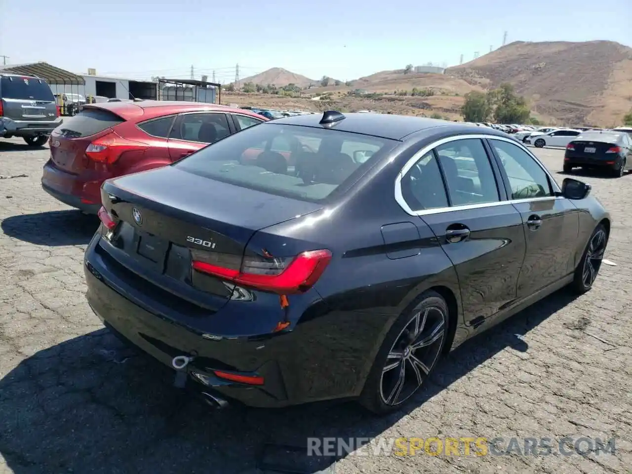 4 Photograph of a damaged car 3MW5R1J01M8C09904 BMW 3 SERIES 2021