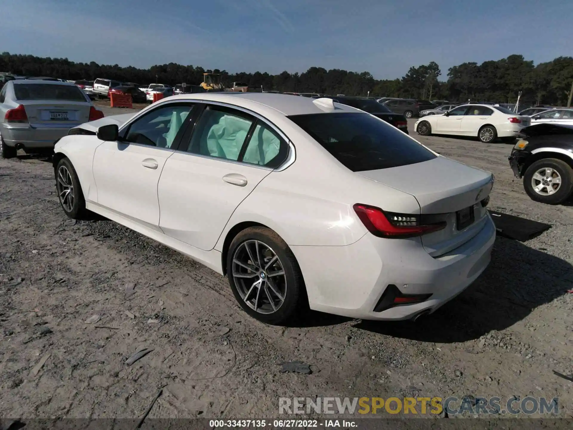 3 Photograph of a damaged car 3MW5R1J02M8B51690 BMW 3 SERIES 2021