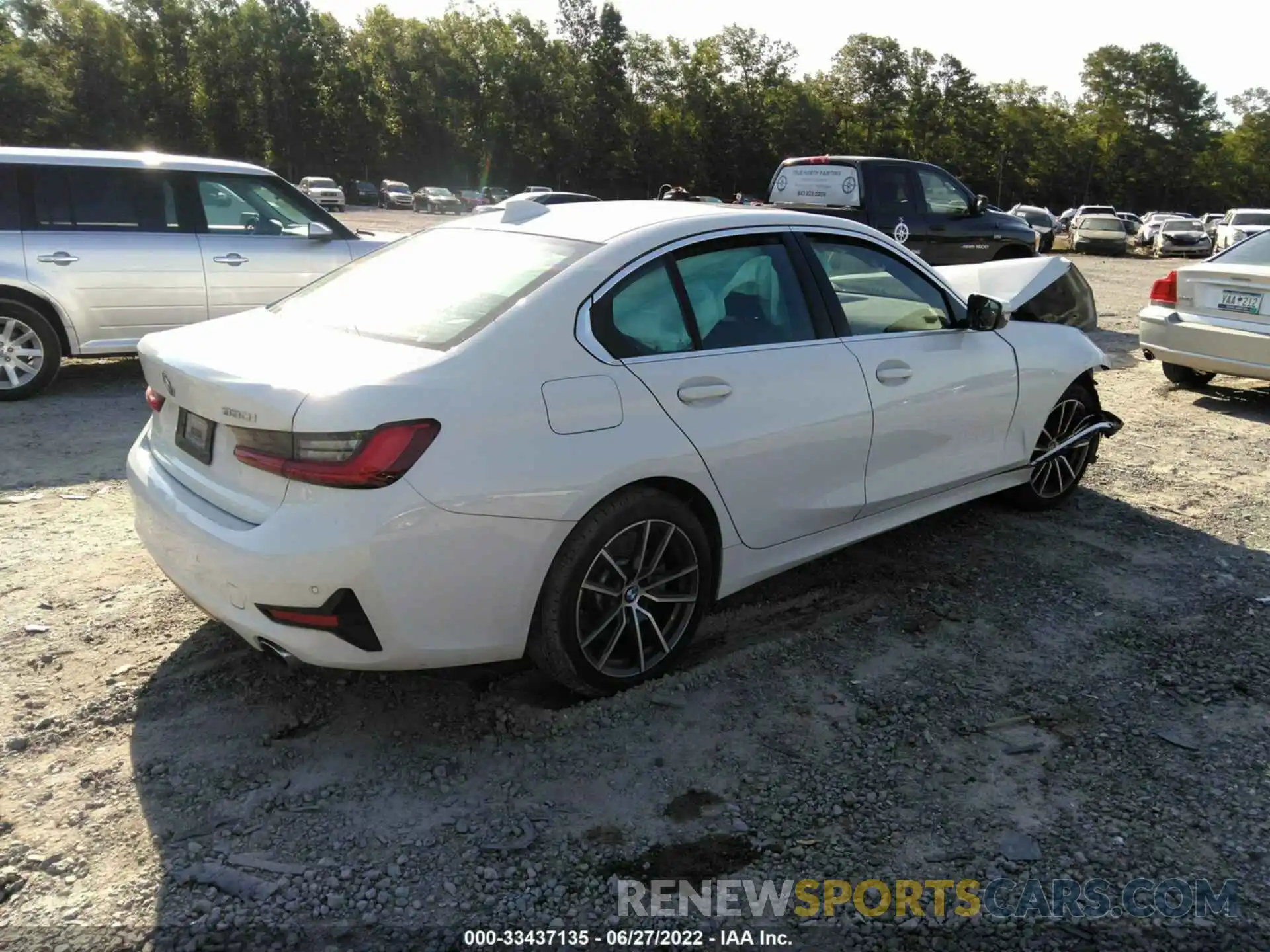 4 Photograph of a damaged car 3MW5R1J02M8B51690 BMW 3 SERIES 2021