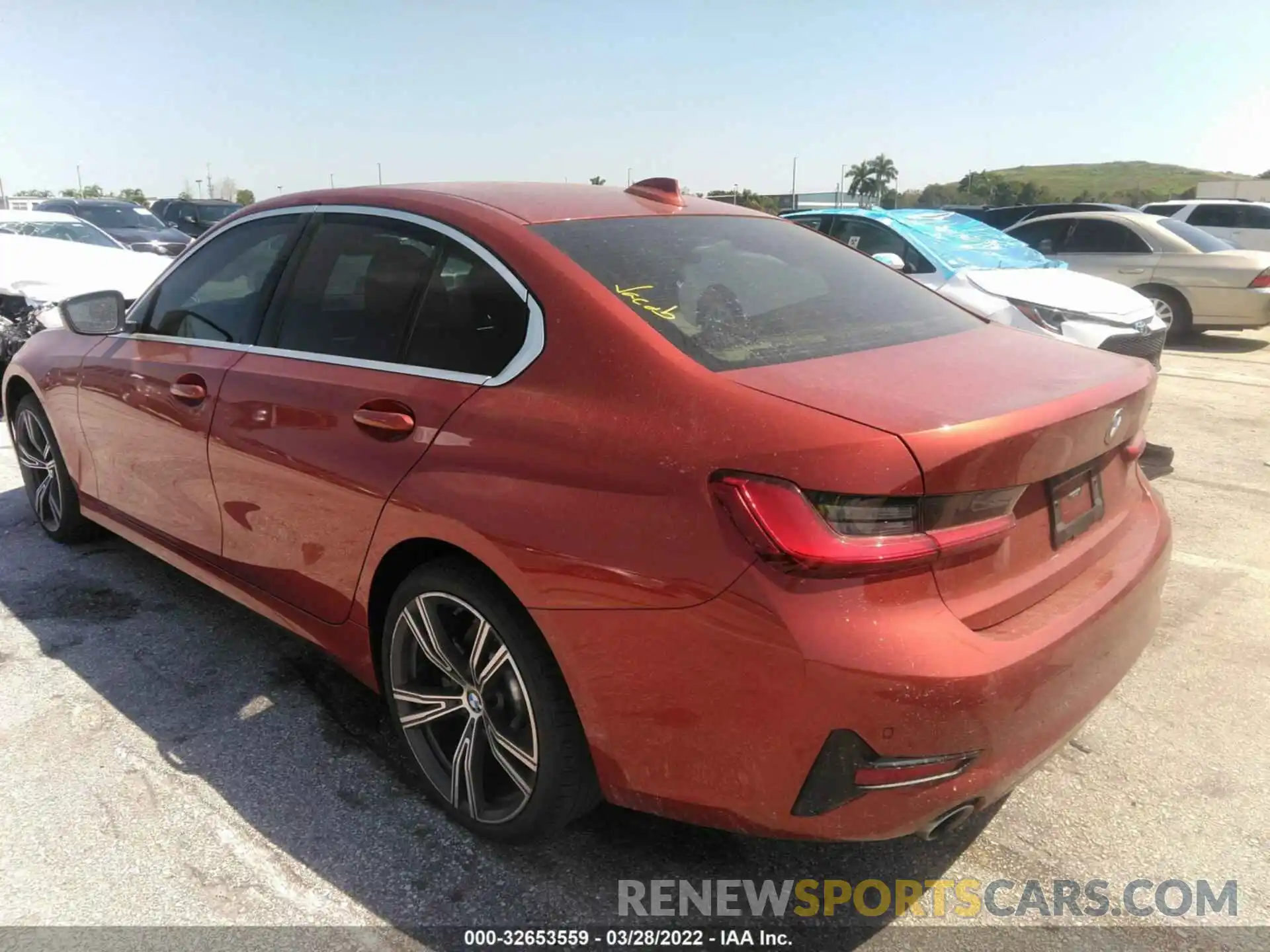 3 Photograph of a damaged car 3MW5R1J02M8B68070 BMW 3 SERIES 2021