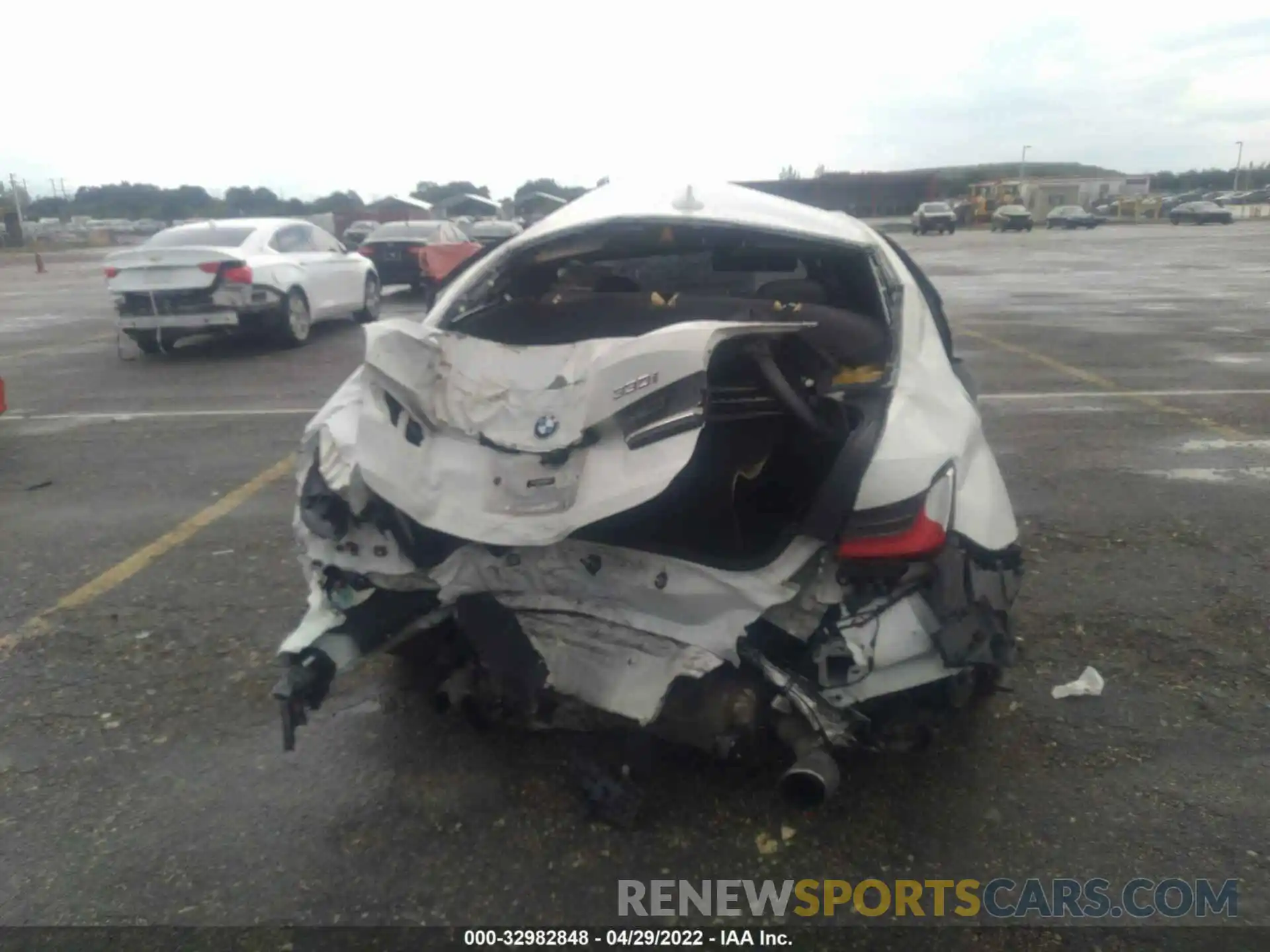 6 Photograph of a damaged car 3MW5R1J02M8B73494 BMW 3 SERIES 2021