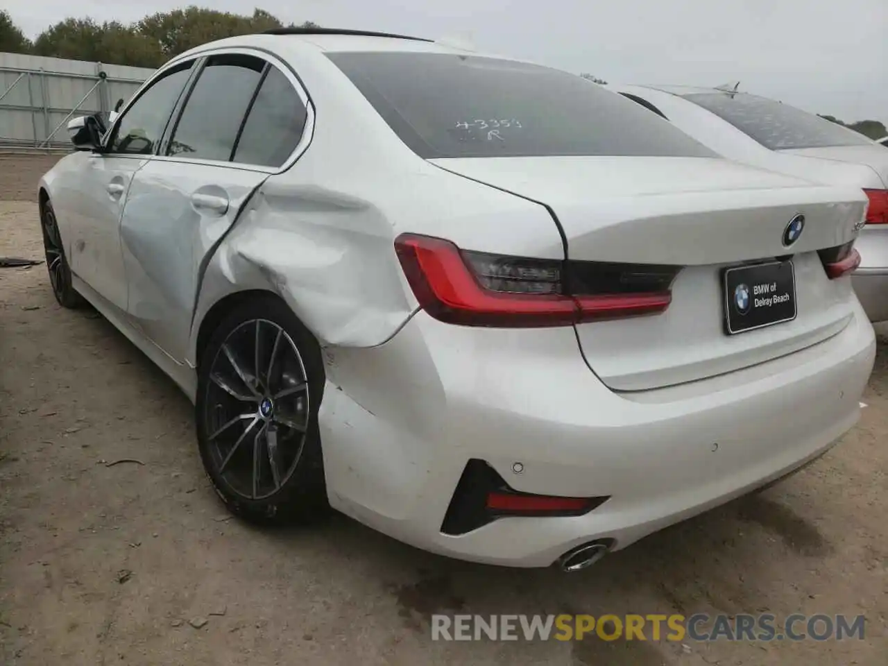 3 Photograph of a damaged car 3MW5R1J02M8B88867 BMW 3 SERIES 2021