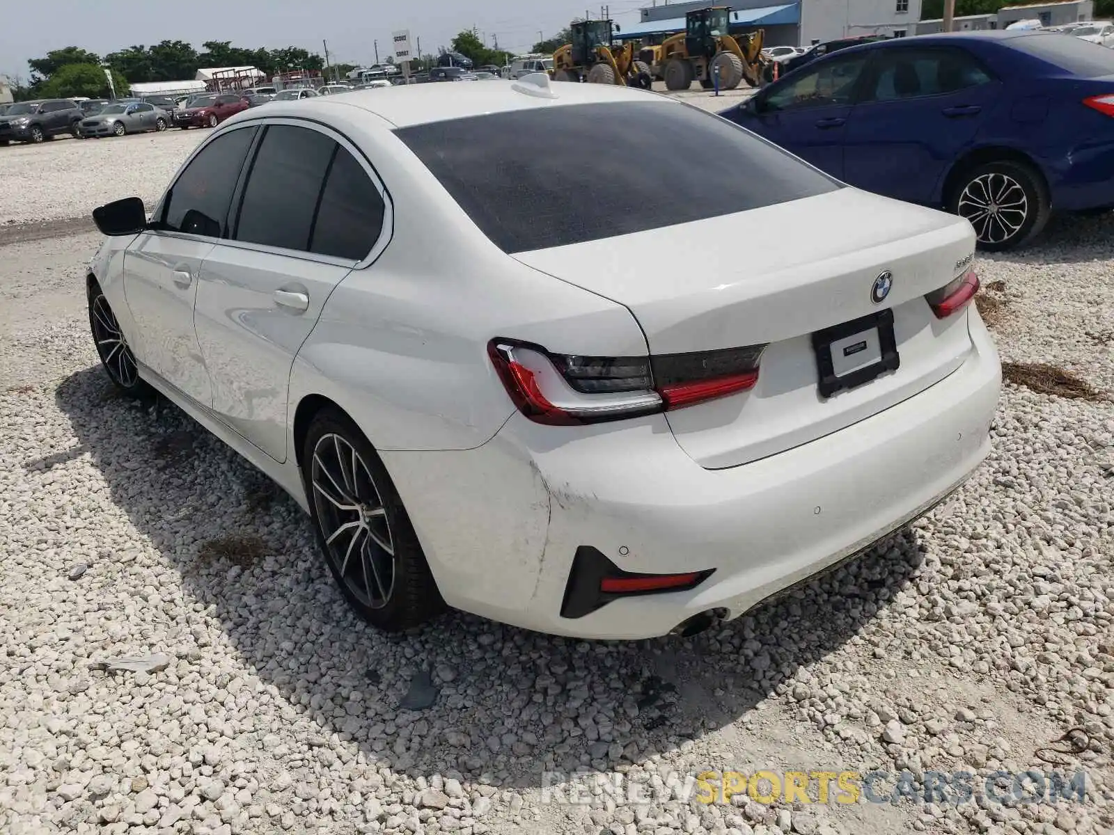 3 Photograph of a damaged car 3MW5R1J02M8B95365 BMW 3 SERIES 2021