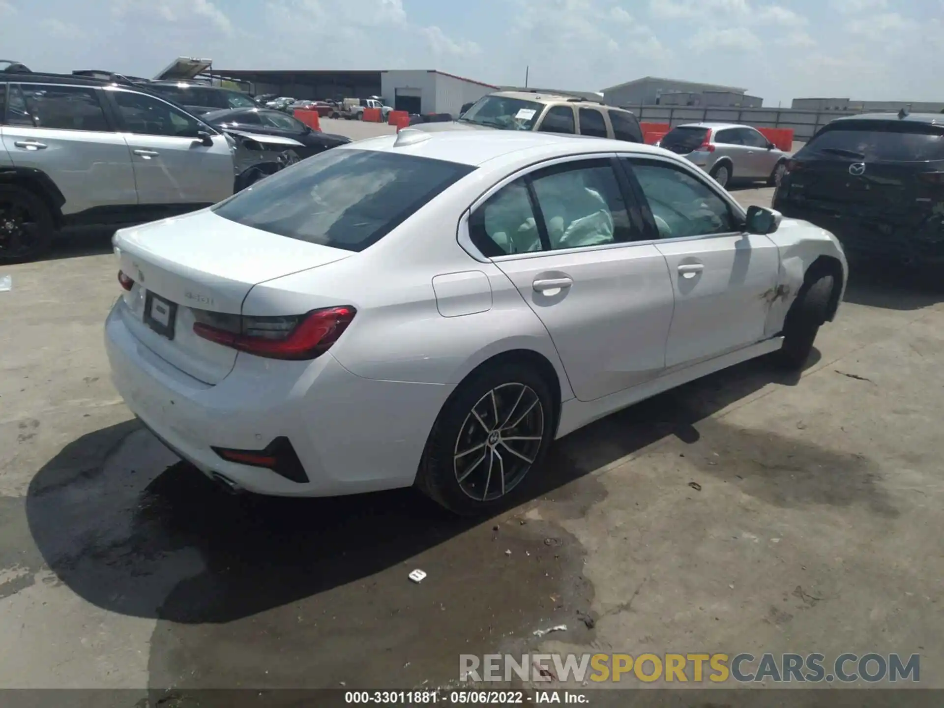 4 Photograph of a damaged car 3MW5R1J02M8B97889 BMW 3 SERIES 2021