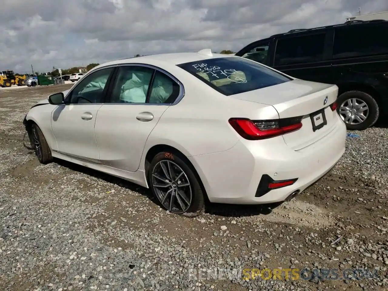 3 Photograph of a damaged car 3MW5R1J02M8C07708 BMW 3 SERIES 2021