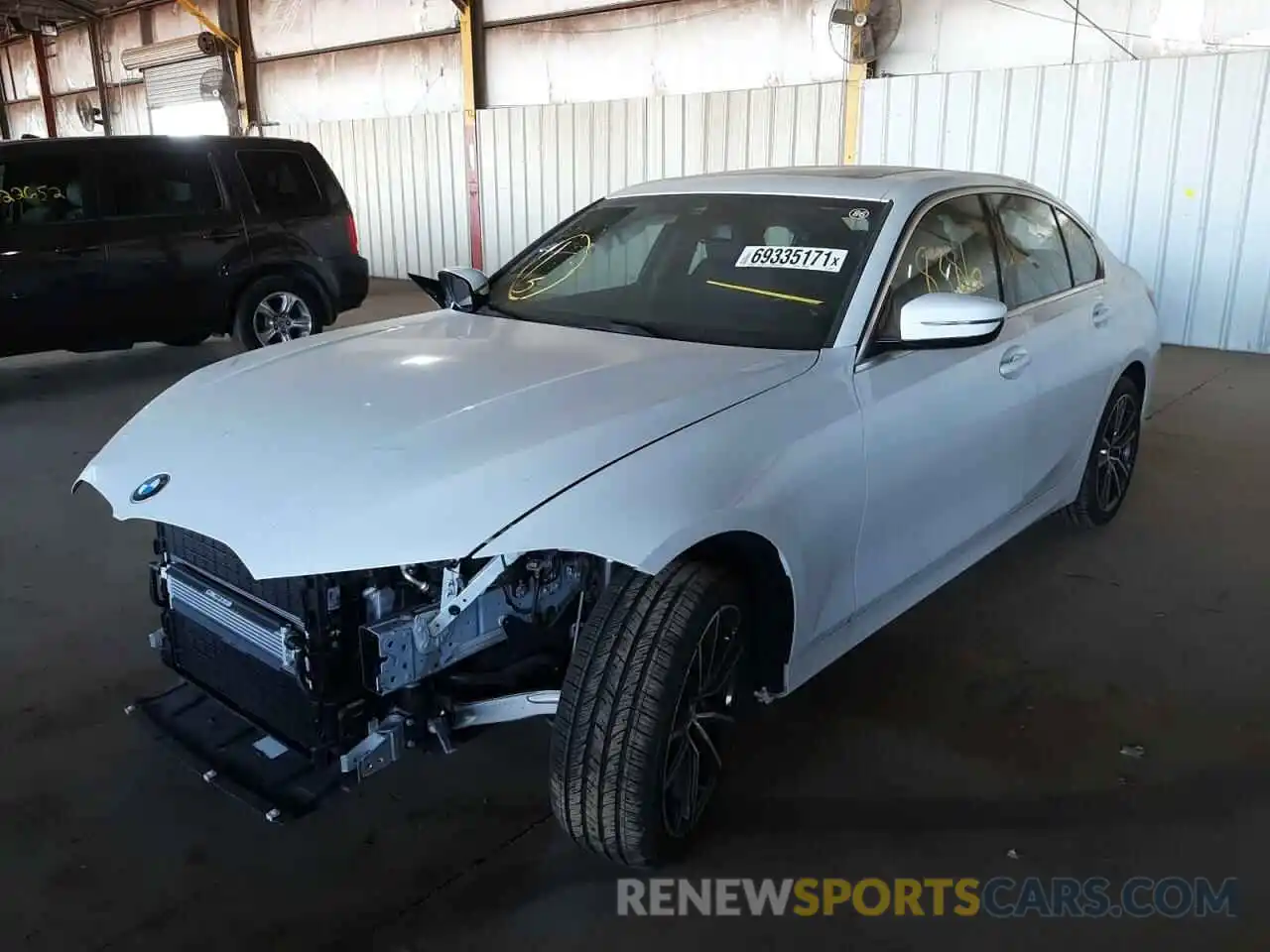 2 Photograph of a damaged car 3MW5R1J03M8B50435 BMW 3 SERIES 2021