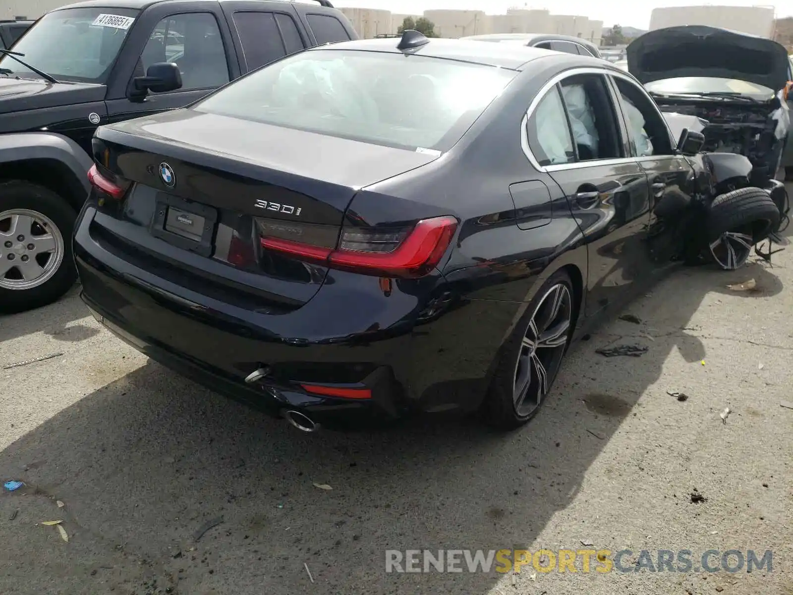 4 Photograph of a damaged car 3MW5R1J03M8B51813 BMW 3 SERIES 2021