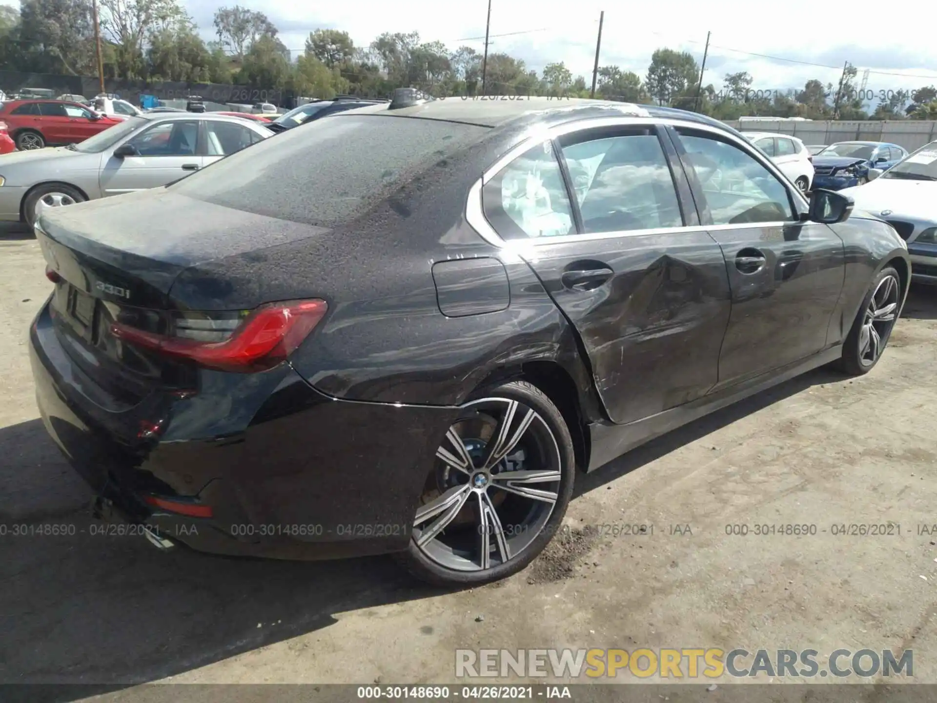 4 Photograph of a damaged car 3MW5R1J03M8B59524 BMW 3 SERIES 2021