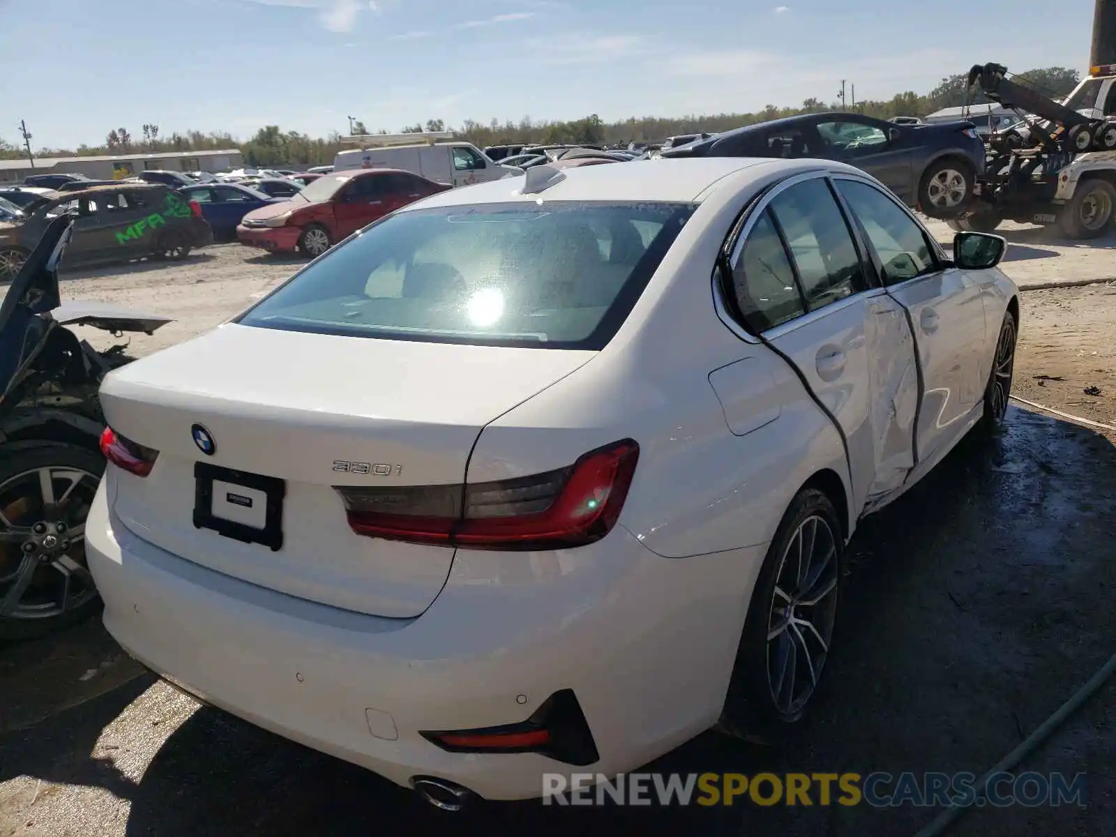 4 Photograph of a damaged car 3MW5R1J03M8B74248 BMW 3 SERIES 2021