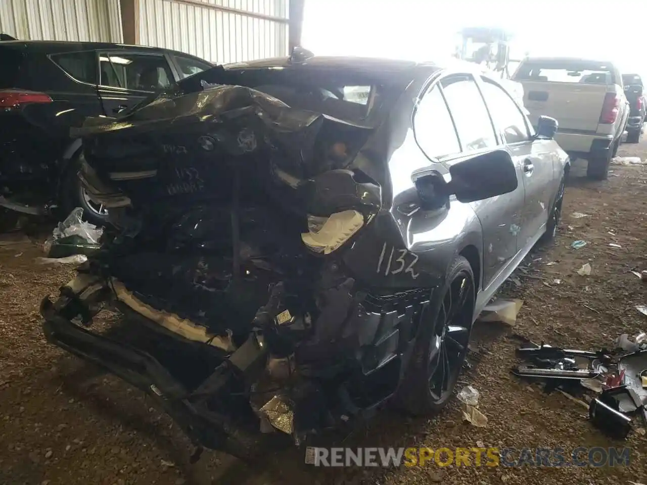 4 Photograph of a damaged car 3MW5R1J03M8B98467 BMW 3 SERIES 2021