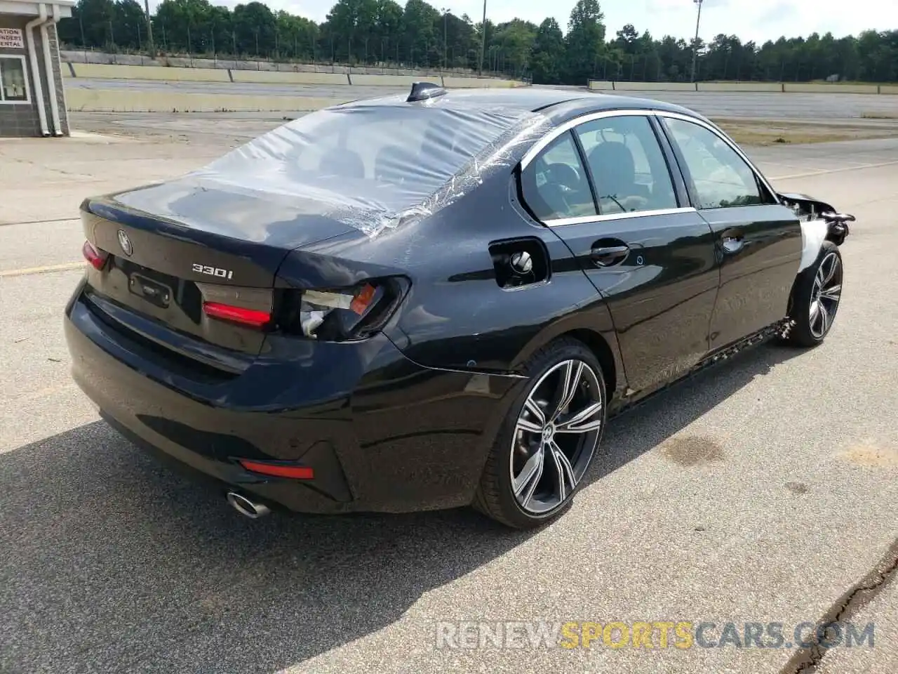 4 Photograph of a damaged car 3MW5R1J03M8C21357 BMW 3 SERIES 2021