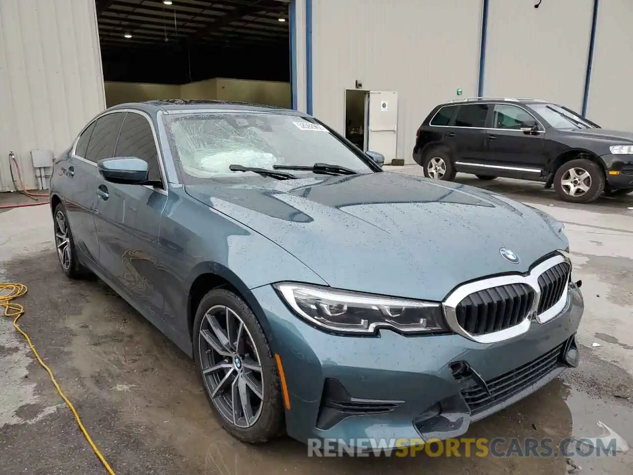 1 Photograph of a damaged car 3MW5R1J04M8B66577 BMW 3 SERIES 2021