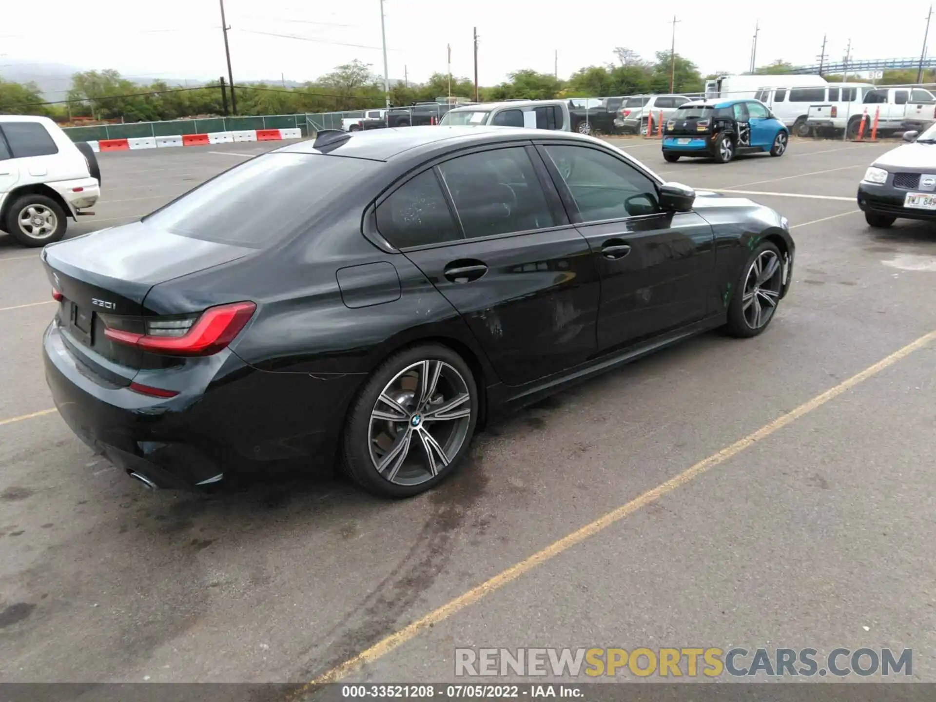 4 Photograph of a damaged car 3MW5R1J04M8B68488 BMW 3 SERIES 2021