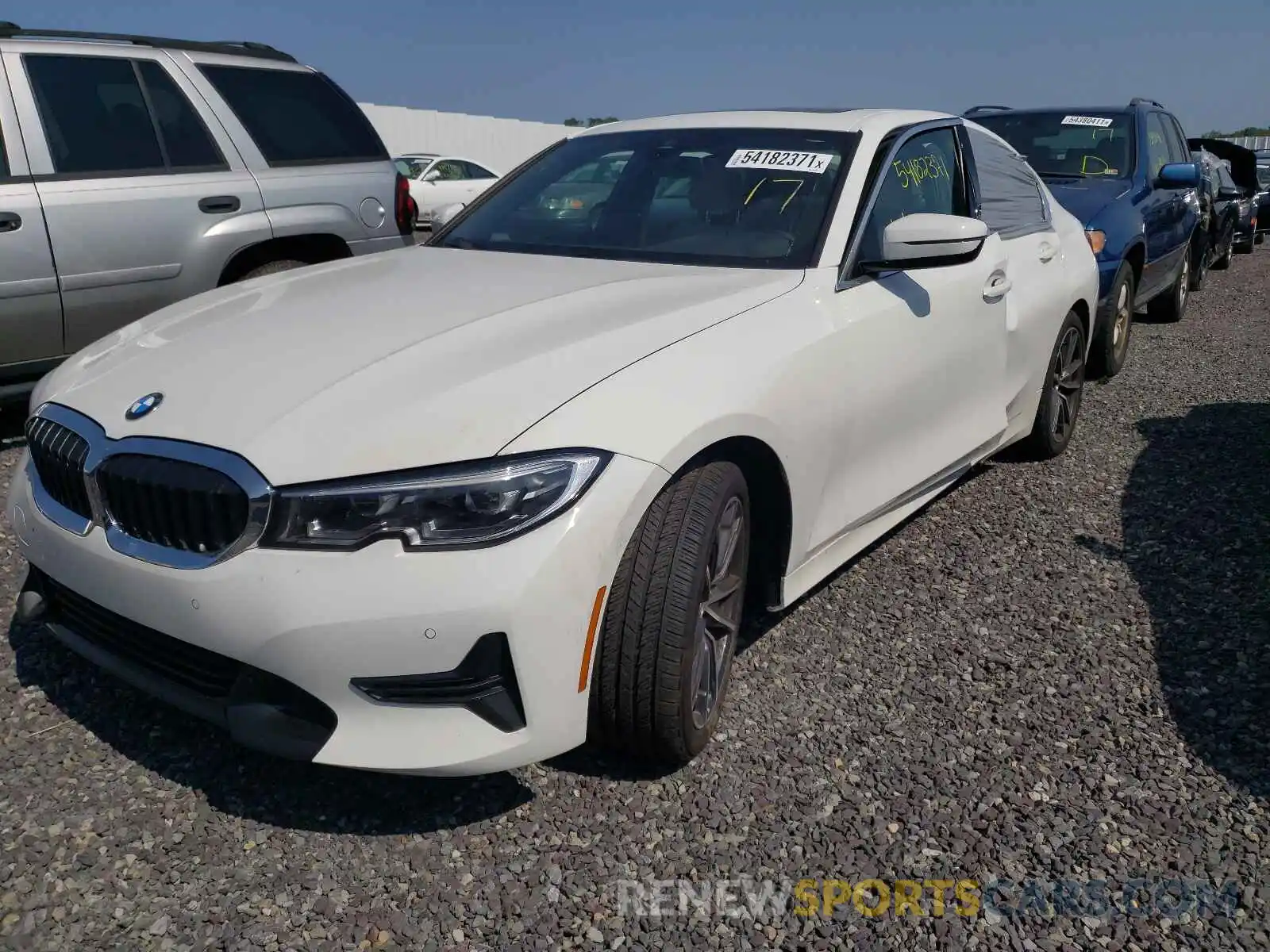 2 Photograph of a damaged car 3MW5R1J04M8B81225 BMW 3 SERIES 2021