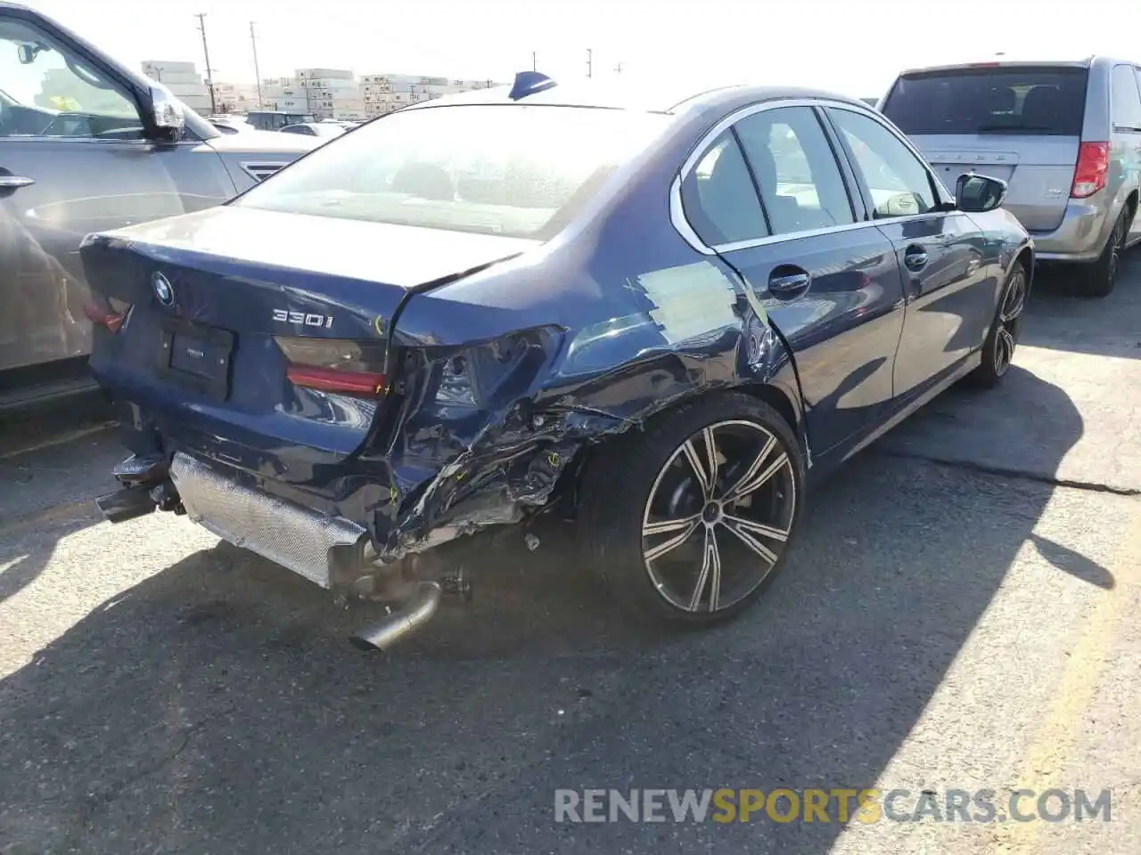 4 Photograph of a damaged car 3MW5R1J04M8C01876 BMW 3 SERIES 2021