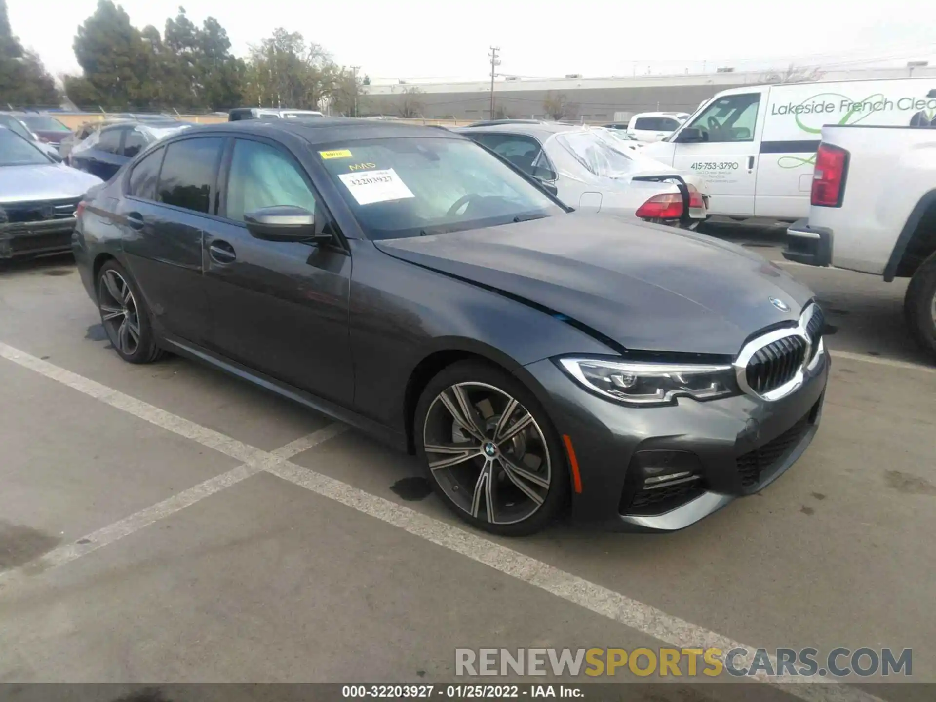 1 Photograph of a damaged car 3MW5R1J04M8C10321 BMW 3 SERIES 2021