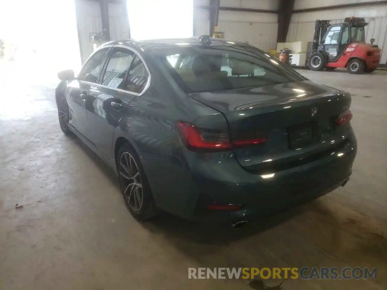 3 Photograph of a damaged car 3MW5R1J04M8C11422 BMW 3 SERIES 2021