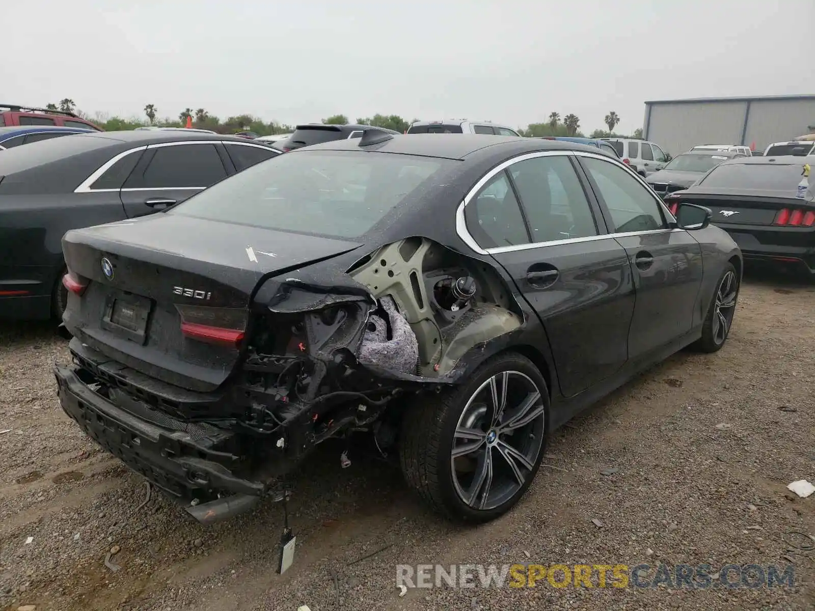 4 Photograph of a damaged car 3MW5R1J05M8B50050 BMW 3 SERIES 2021