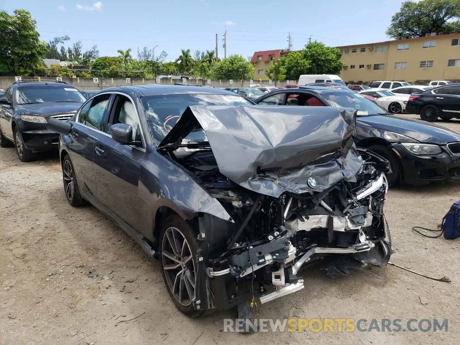 1 Photograph of a damaged car 3MW5R1J05M8B81363 BMW 3 SERIES 2021