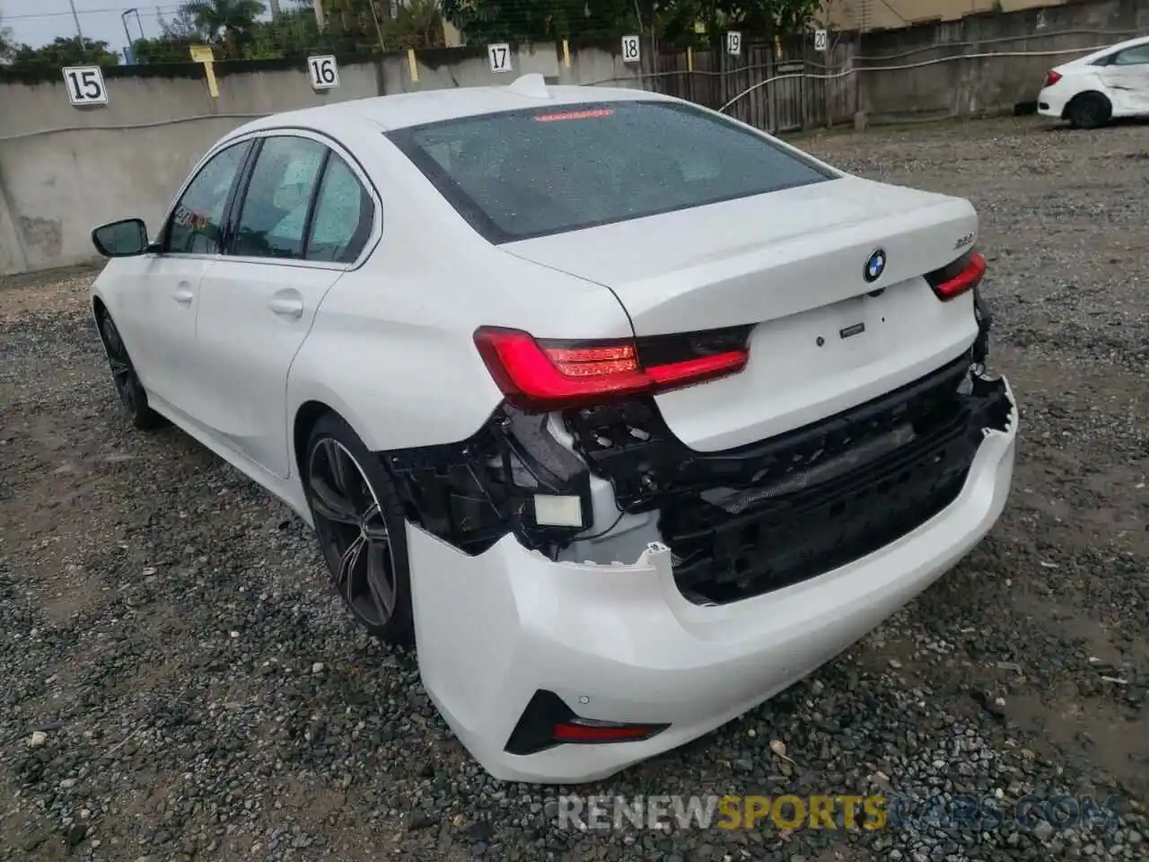 3 Photograph of a damaged car 3MW5R1J05M8B85607 BMW 3 SERIES 2021