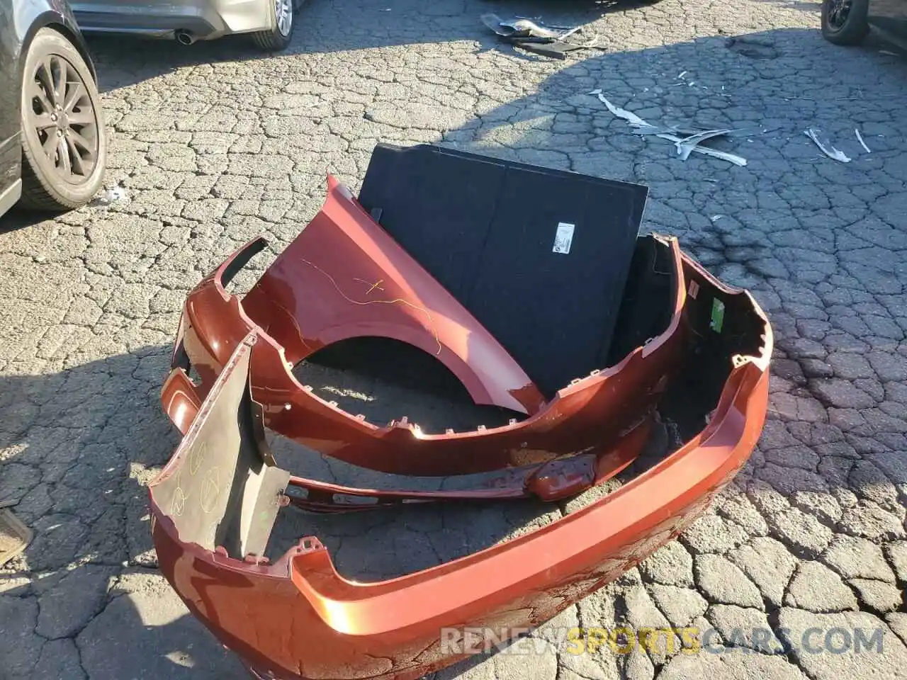 12 Фотография поврежденного автомобиля 3MW5R1J05M8B88846 BMW 3 SERIES 2021