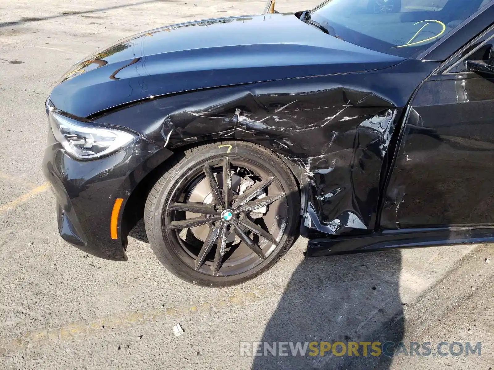 9 Photograph of a damaged car 3MW5R1J05M8B98793 BMW 3 SERIES 2021