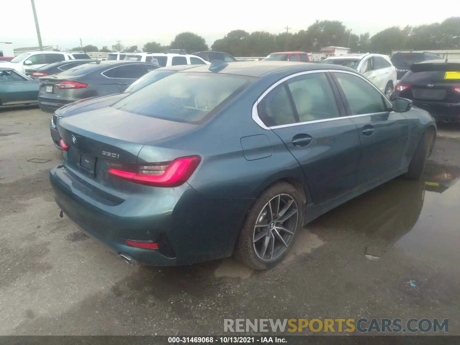 4 Photograph of a damaged car 3MW5R1J06M8B68458 BMW 3 SERIES 2021