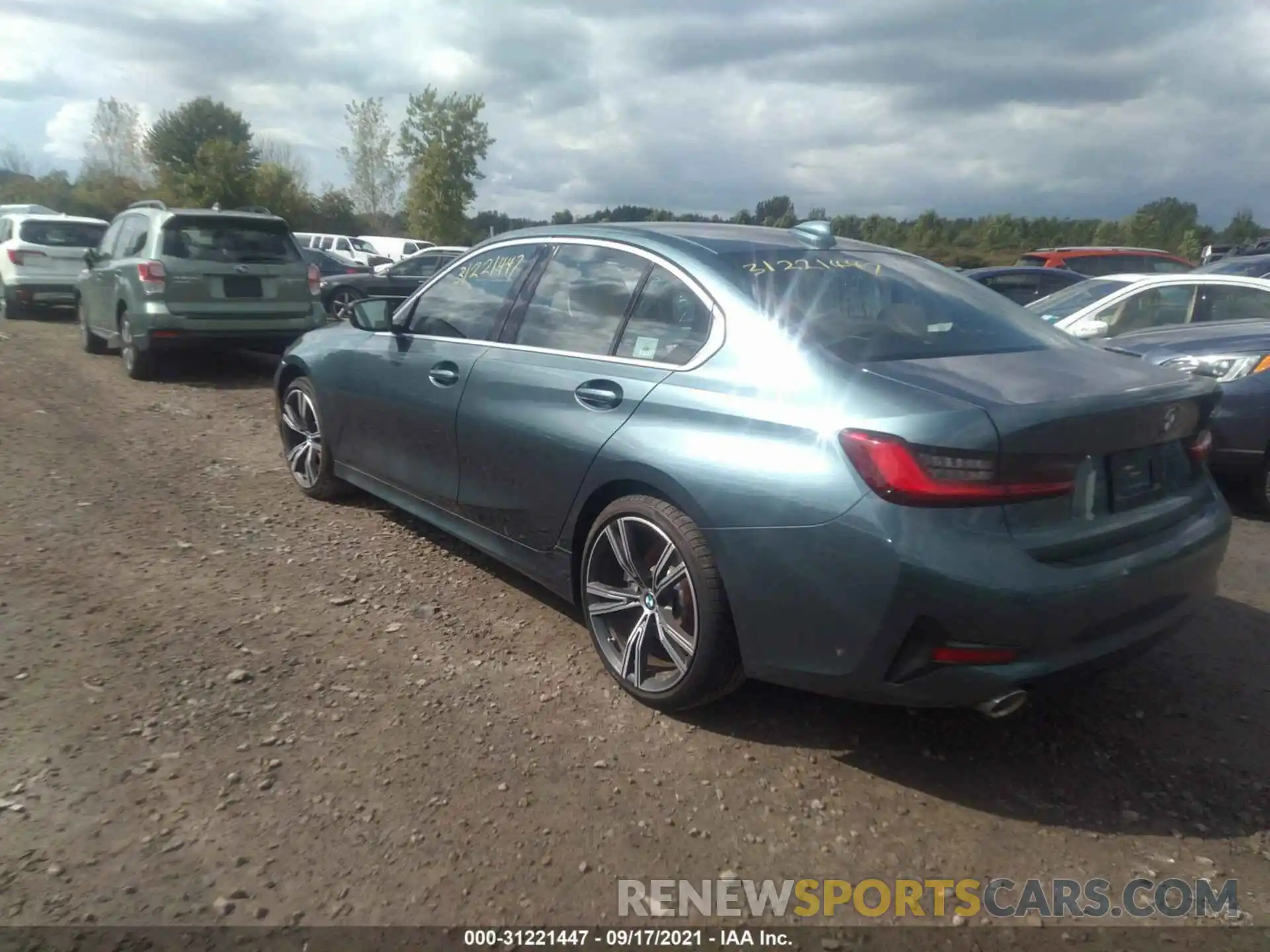 3 Photograph of a damaged car 3MW5R1J06M8B69495 BMW 3 SERIES 2021