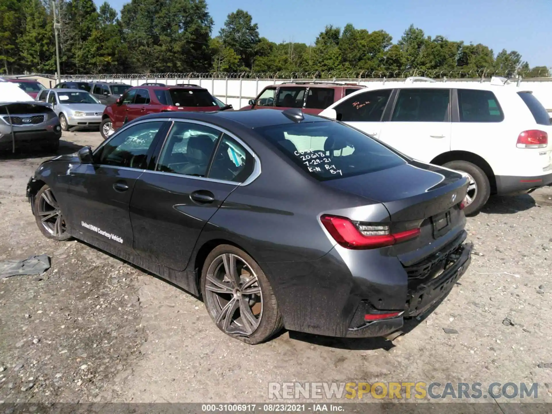 3 Photograph of a damaged car 3MW5R1J06M8B77631 BMW 3 SERIES 2021