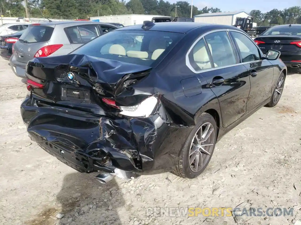 4 Photograph of a damaged car 3MW5R1J06M8C07792 BMW 3 SERIES 2021