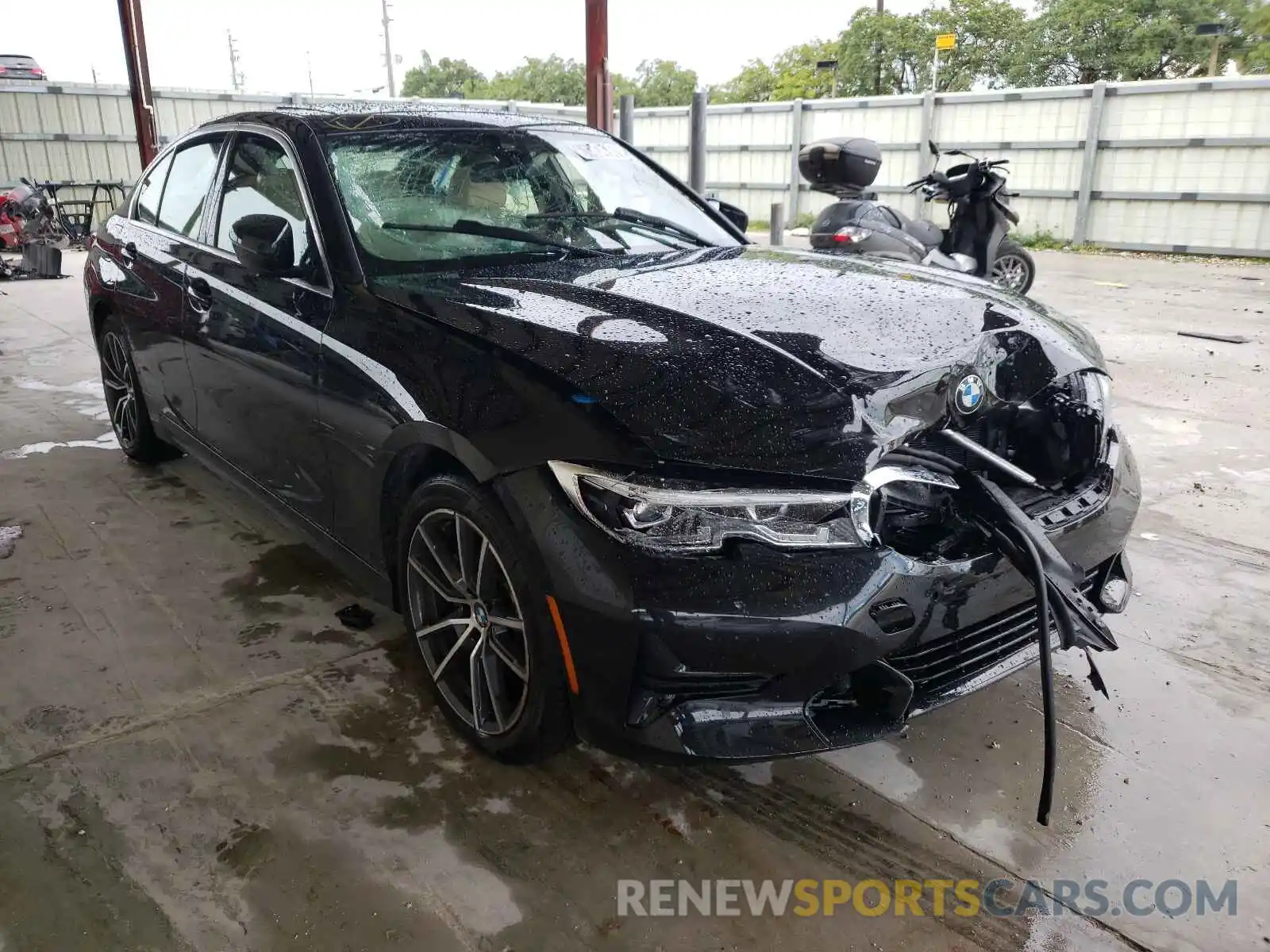 1 Photograph of a damaged car 3MW5R1J06M8C18601 BMW 3 SERIES 2021