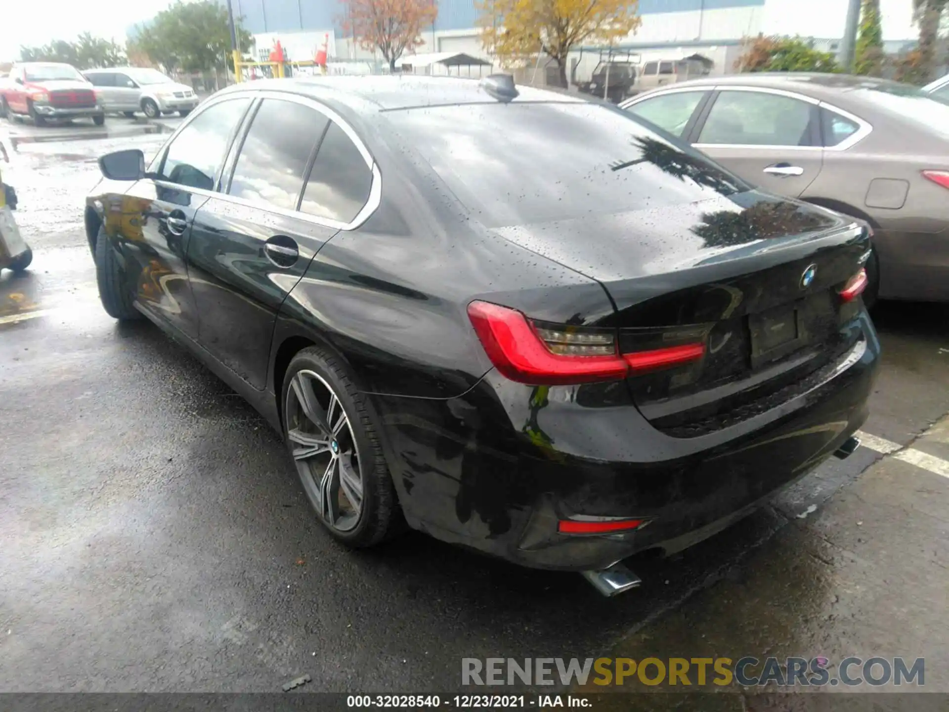 3 Photograph of a damaged car 3MW5R1J07M8B61468 BMW 3 SERIES 2021