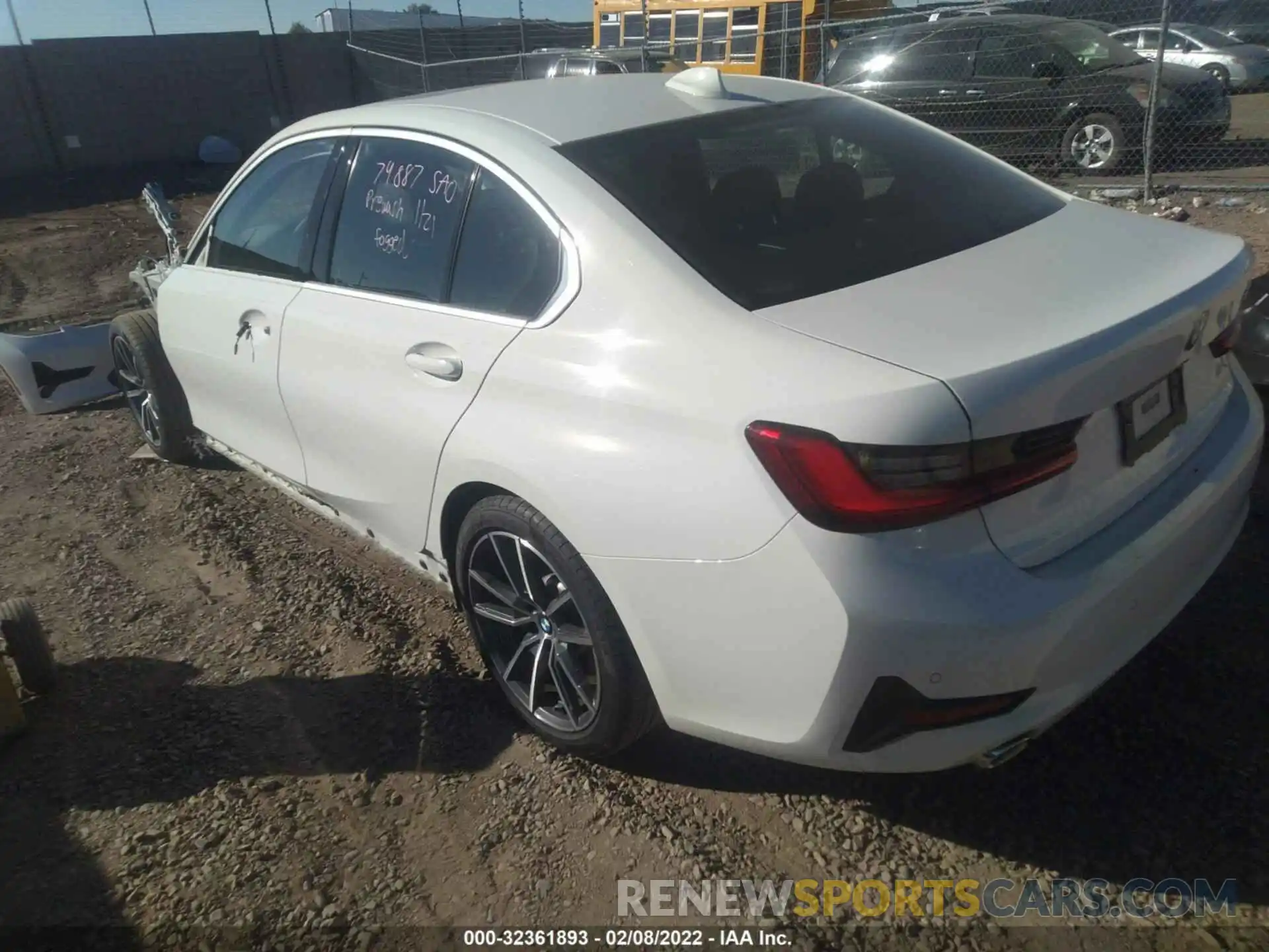 2 Photograph of a damaged car 3MW5R1J07M8B68601 BMW 3 SERIES 2021