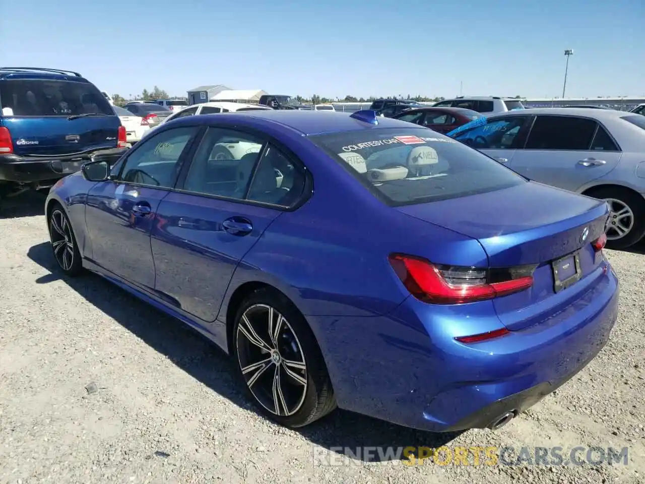 3 Photograph of a damaged car 3MW5R1J07M8B73412 BMW 3 SERIES 2021