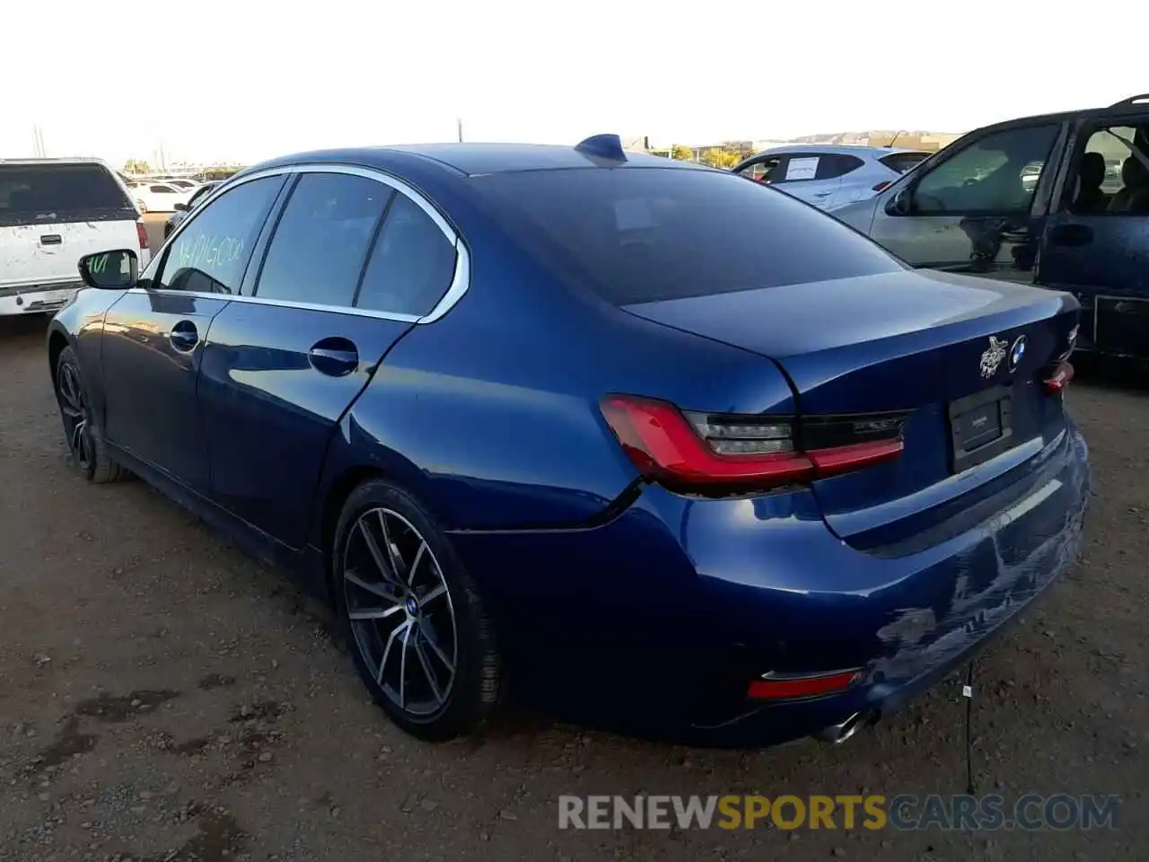 3 Photograph of a damaged car 3MW5R1J07M8B89688 BMW 3 SERIES 2021