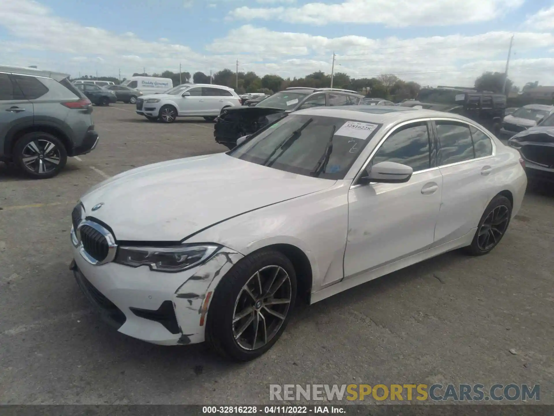 2 Photograph of a damaged car 3MW5R1J07M8C00981 BMW 3 SERIES 2021