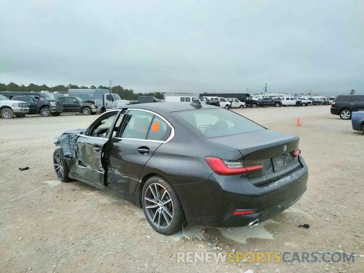 3 Photograph of a damaged car 3MW5R1J07M8C11303 BMW 3 SERIES 2021