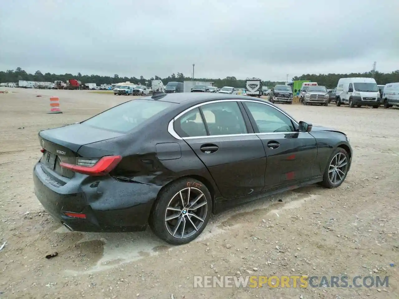 4 Photograph of a damaged car 3MW5R1J07M8C11303 BMW 3 SERIES 2021