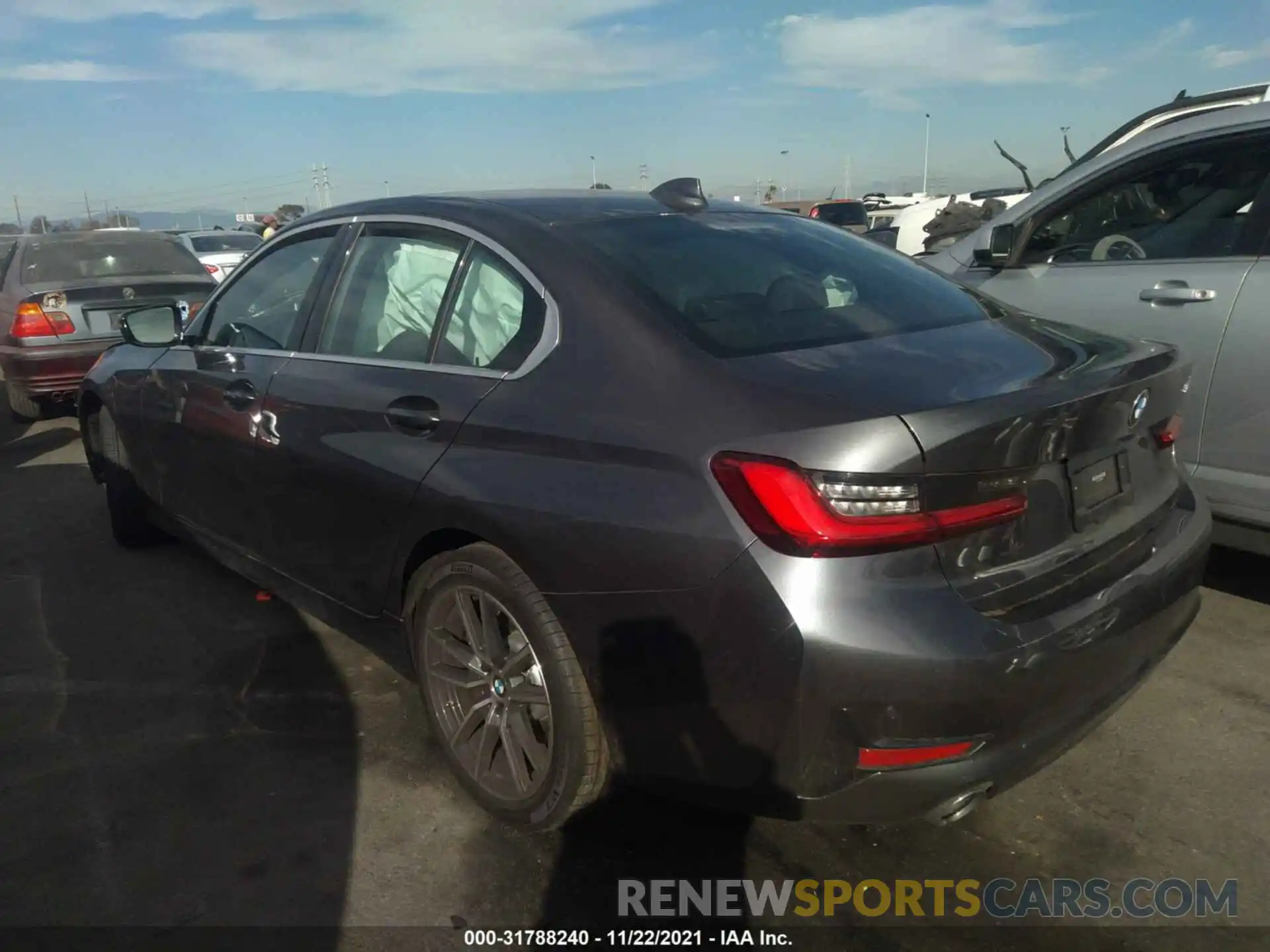 3 Photograph of a damaged car 3MW5R1J08M8B99016 BMW 3 SERIES 2021