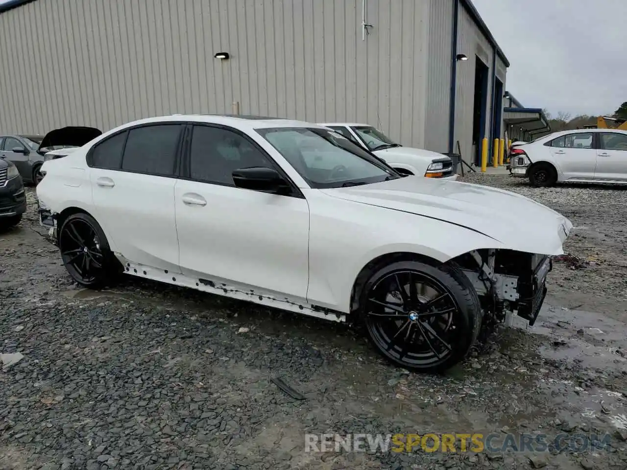 4 Photograph of a damaged car 3MW5R1J08M8B99873 BMW 3 SERIES 2021