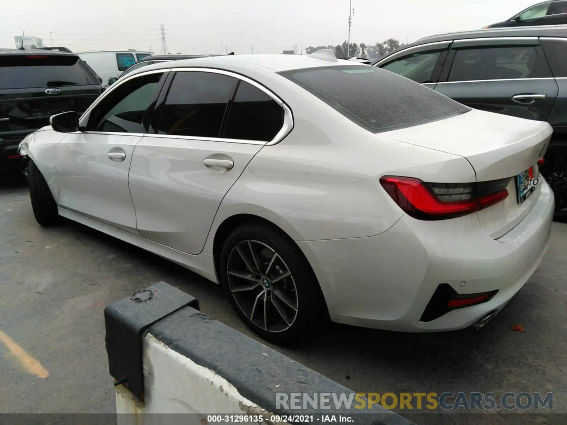 3 Photograph of a damaged car 3MW5R1J08M8C18566 BMW 3 SERIES 2021