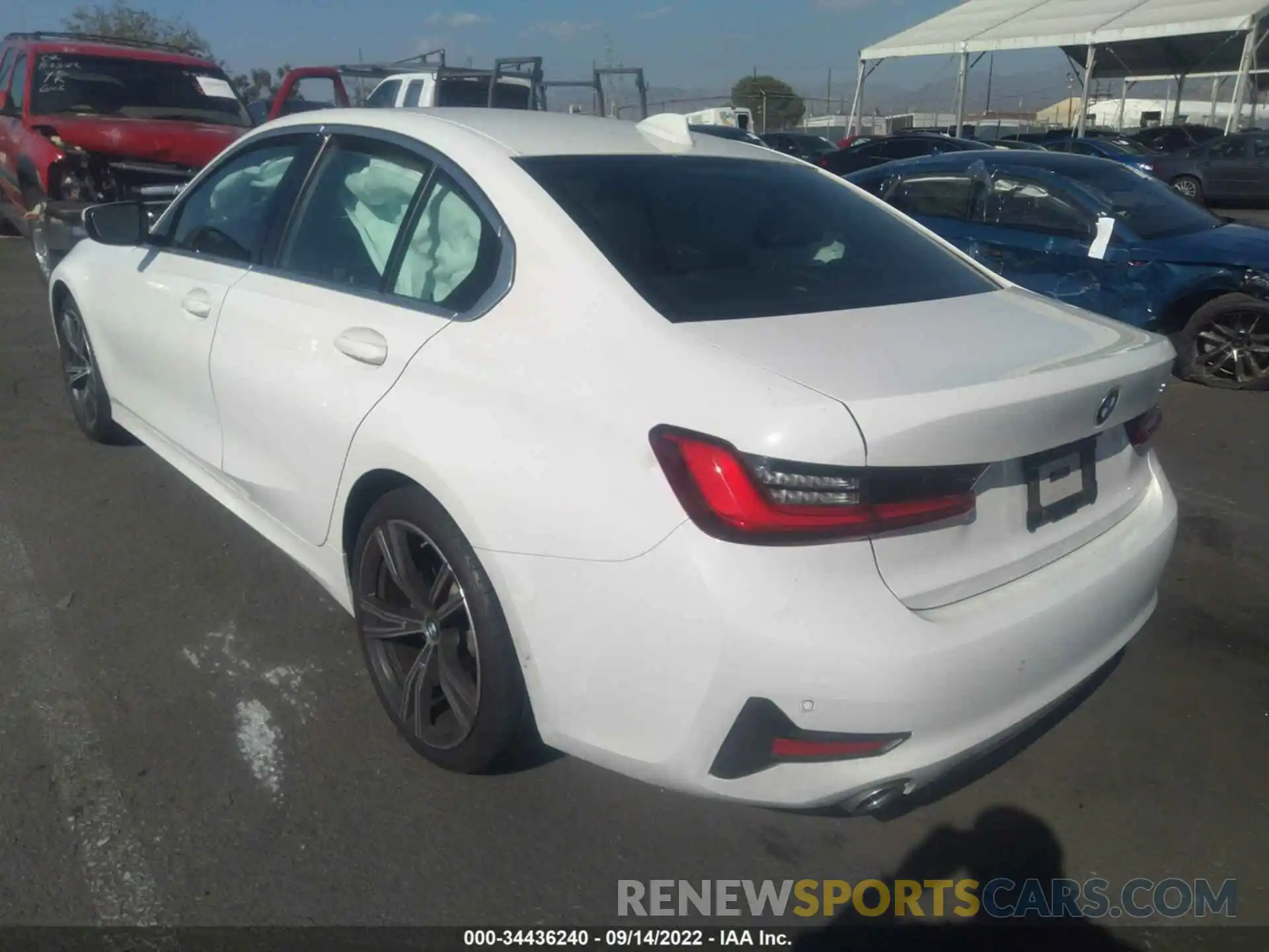 3 Photograph of a damaged car 3MW5R1J09M8B52657 BMW 3 SERIES 2021