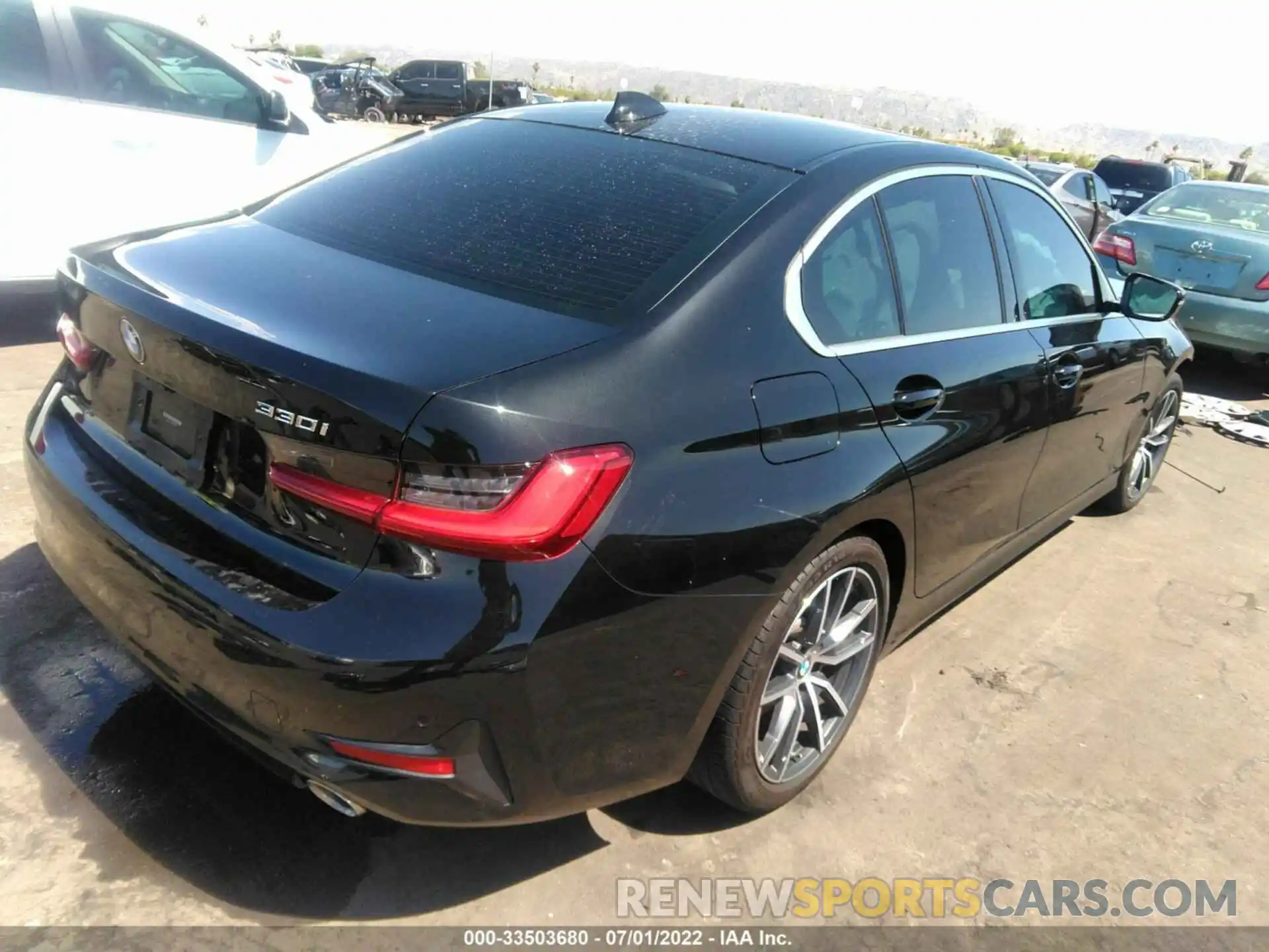 4 Photograph of a damaged car 3MW5R1J09M8B58524 BMW 3 SERIES 2021