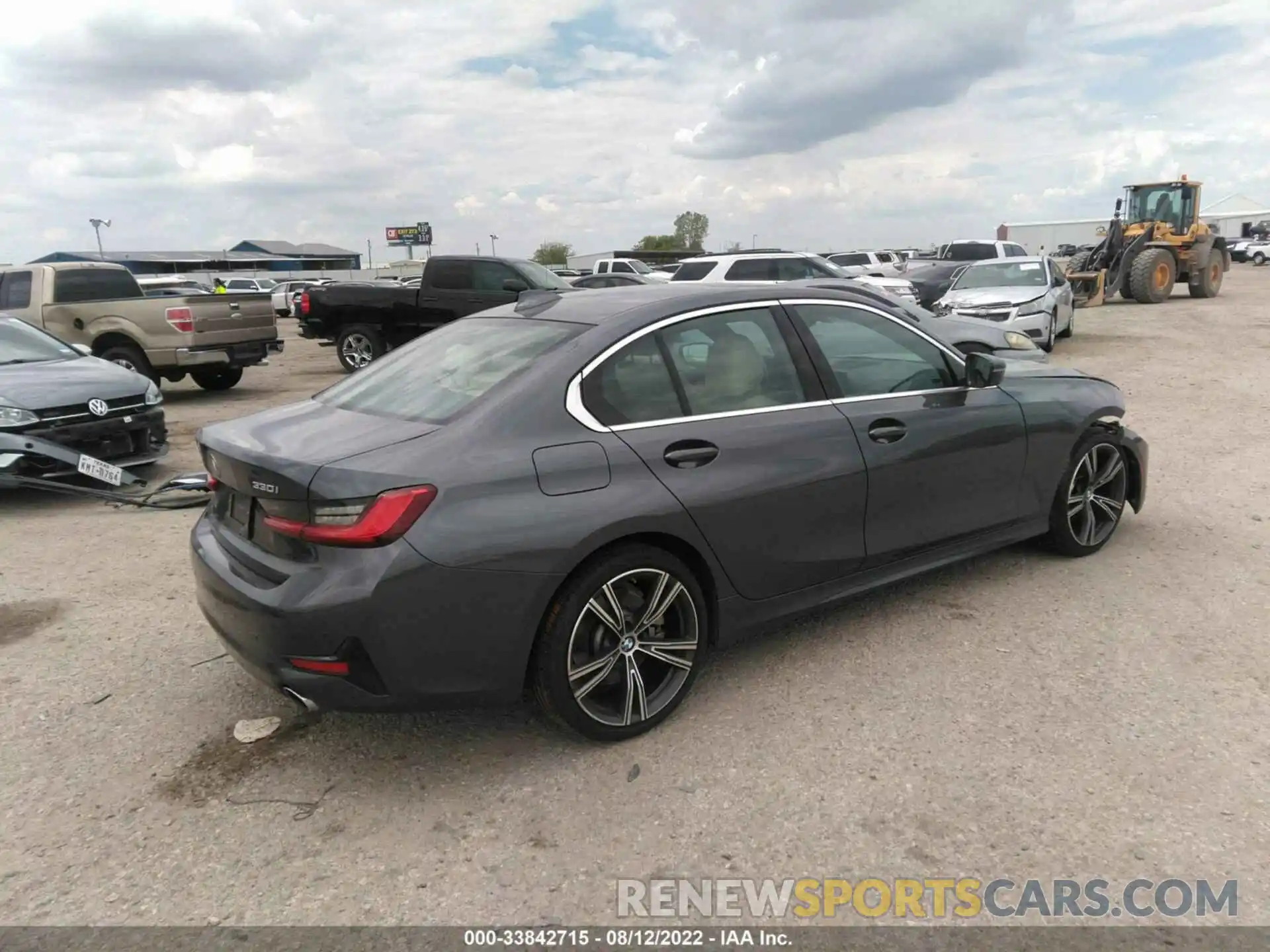 4 Photograph of a damaged car 3MW5R1J09M8B66736 BMW 3 SERIES 2021