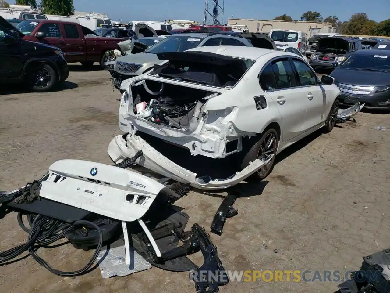 4 Photograph of a damaged car 3MW5R1J09M8C05390 BMW 3 SERIES 2021