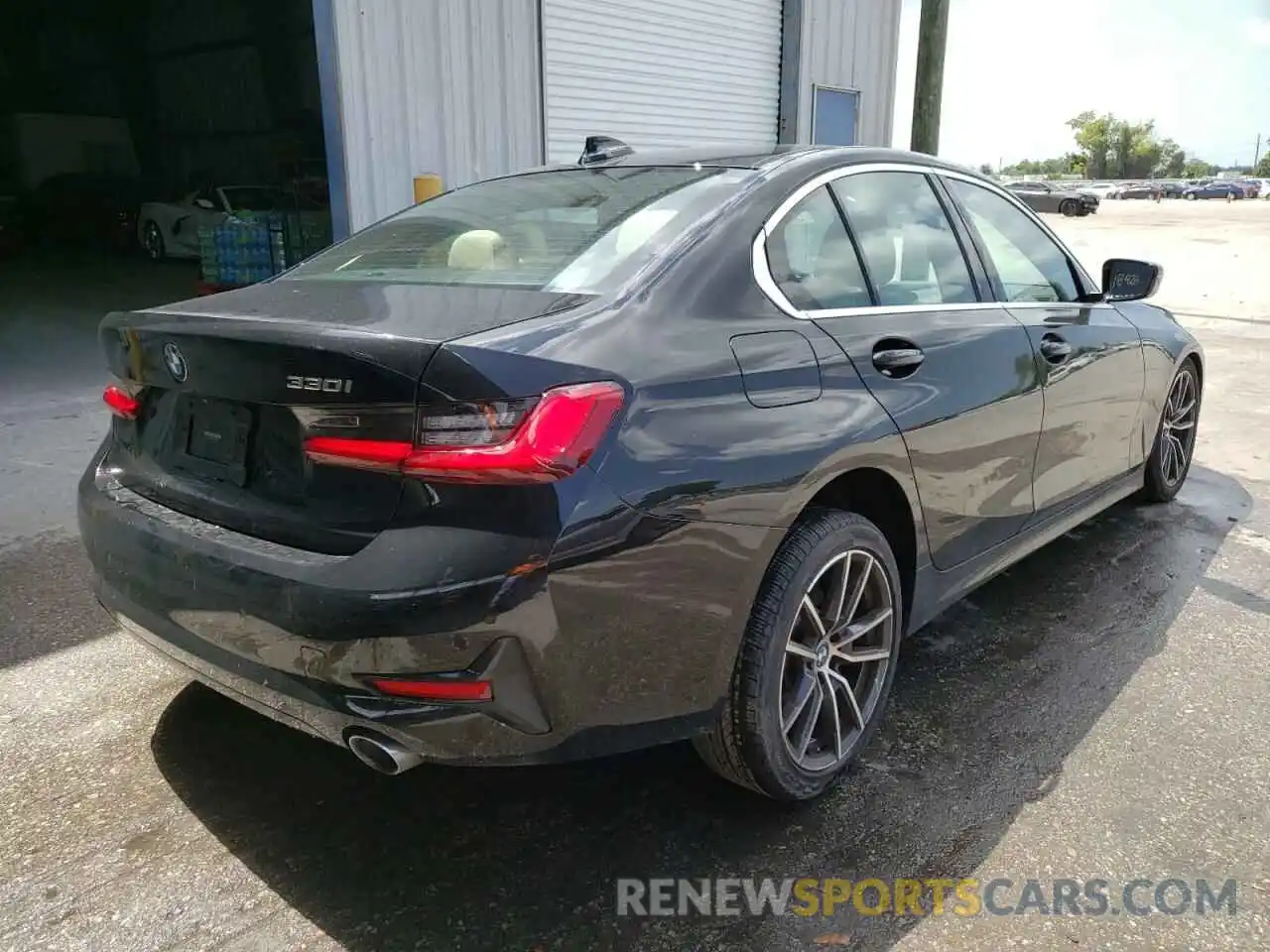 4 Photograph of a damaged car 3MW5R1J09M8C11416 BMW 3 SERIES 2021