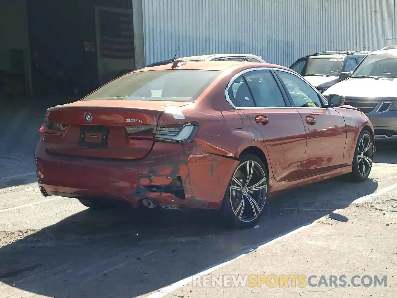 4 Photograph of a damaged car 3MW5R1J0XM8B56281 BMW 3 SERIES 2021