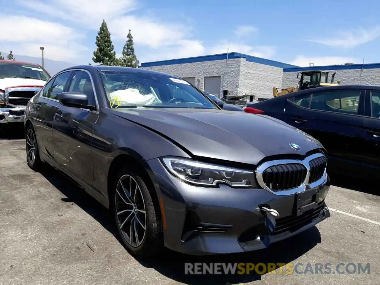 1 Photograph of a damaged car 3MW5R1J0XM8B93640 BMW 3 SERIES 2021